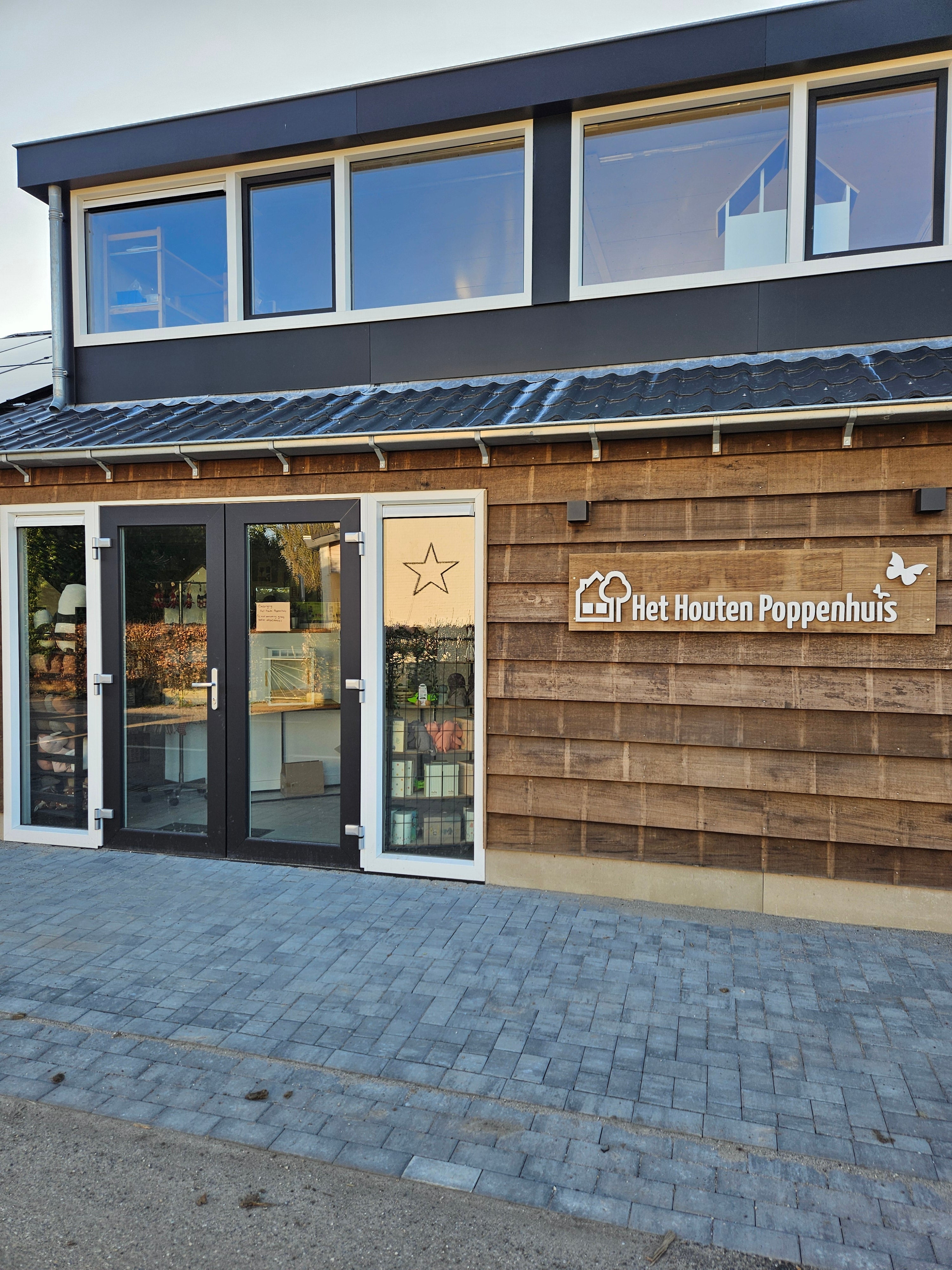Poppenhuis Winkel in Dussen