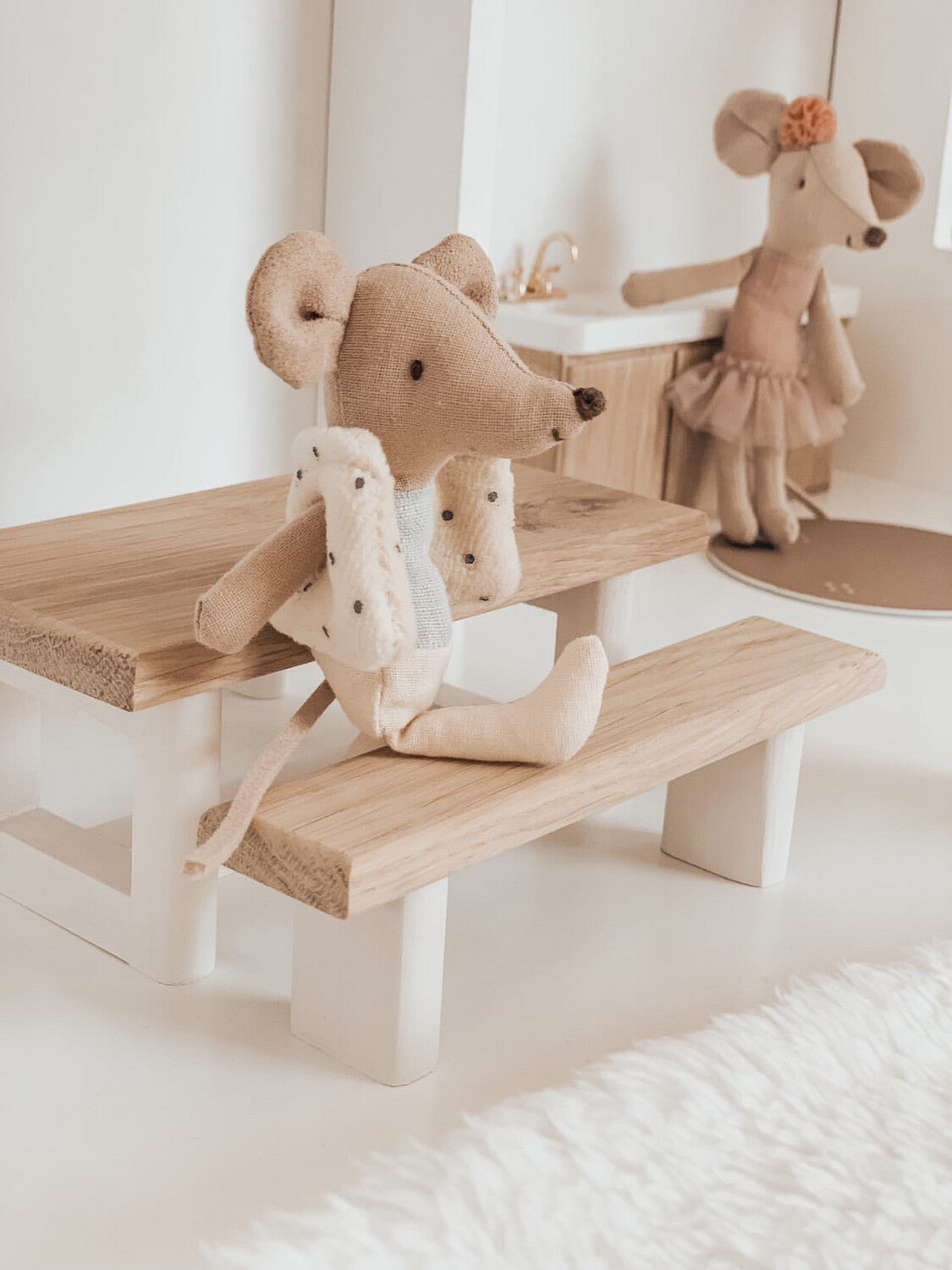 Tafel met bankje